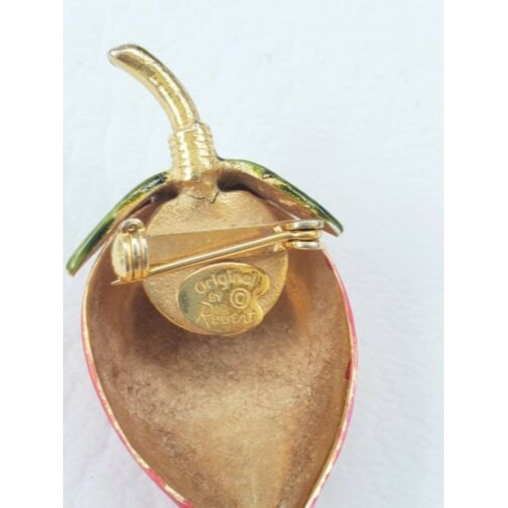 Vintage Original By Robert Strawberry Pin Brooch-Enamel-Signed - Picture 4 of 8